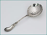 Zilveren natfruitschepje met gravering 1858-1905