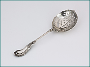 Zilveren natfruit/strooilepeltje 1858-1905