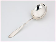 Zilveren aardappellepel model 400 uit 1935