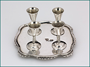 Zilveren miniatuur dienblad met 4 glazen 1764-1795