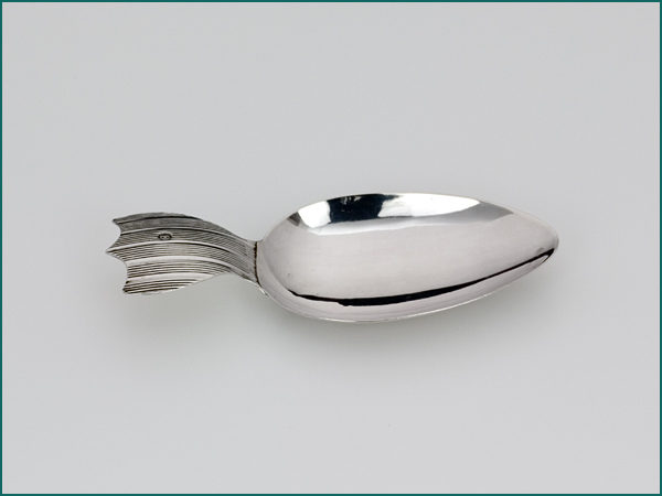 Zilveren theeduim uit 1840-8400