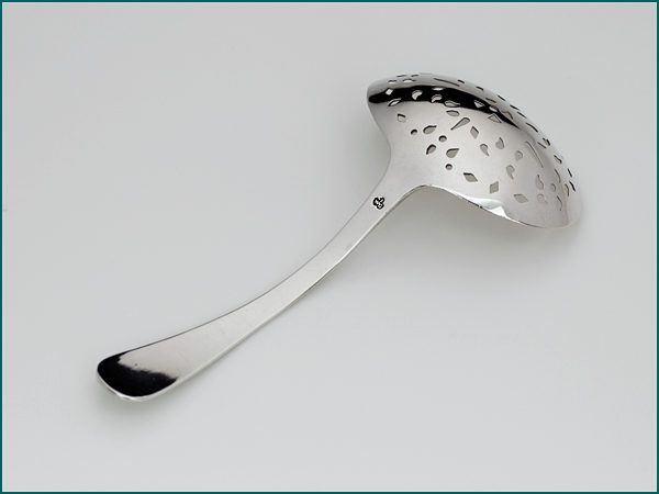 Zilveren strooilepel 1782 - 1801-8763