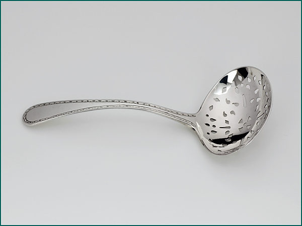 Zilveren strooilepel 1782 - 1801-8764