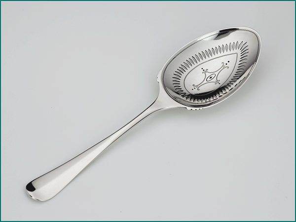 Zilveren Hollands glad natfruitschep uit 1920-0