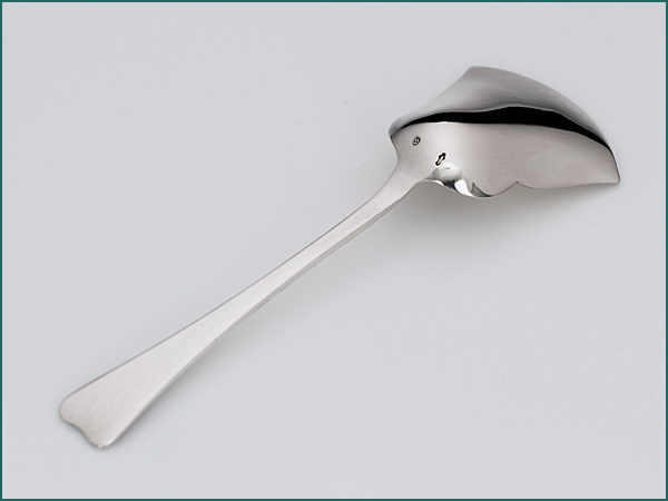 Zilveren suikerschep met gehamerde steel 1925-1953-6706