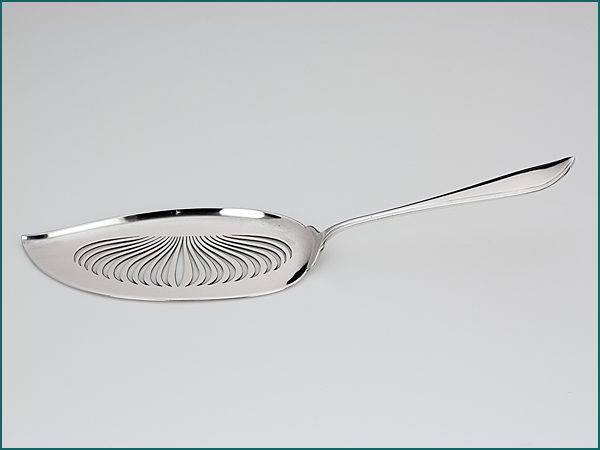 Zilveren puntfilet visdienschep uit 1934-7090