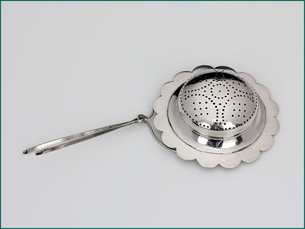 Zilveren tuitzeefje met gravering 1814-1905-5367