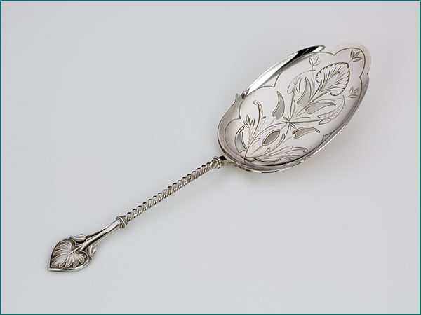 Zilveren natfruitschep met gravering uit 1901-0