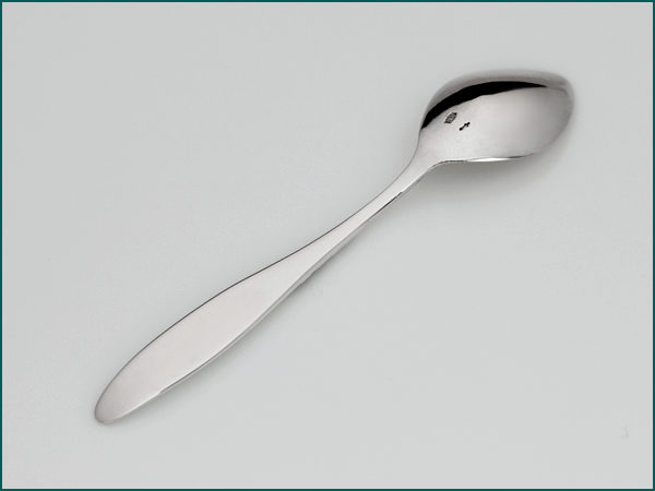 12 zilveren theelepels met gehamerde steel 1926-1953-7592