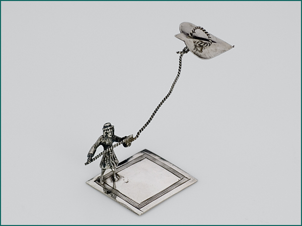 Zilveren miniatuur jongen met vlieger 1718-1725-0