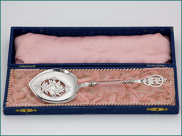 Zilveren natfruitschep met gravering uit 1892-0