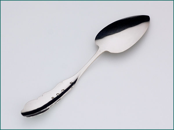 Zilveren petitfourschepje met gravering 1872-4892