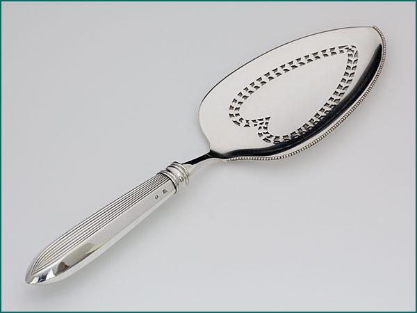 Zilveren visdienschep uit 1895-0