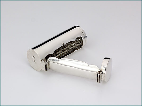 Zilveren nootmuskaatrasp uit 1920-5753