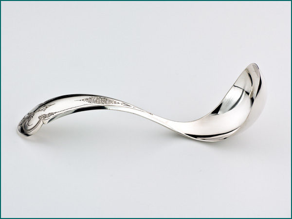 Zilveren compotelepel met gravering uit 1882-4472