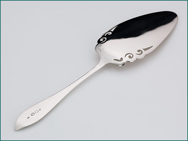 zilveren taartschep met gravering uit 1931-6334