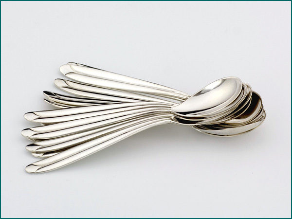 12 zilveren theelepels gemaakt tussen 1906-1953-0