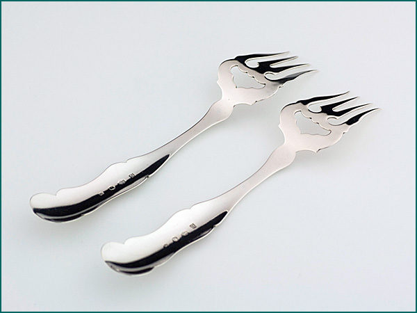 Een stel zilveren vleesvorken uit 1861-4042