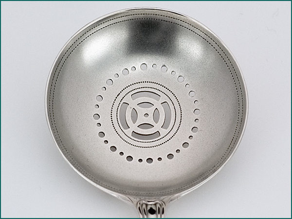 Zilveren dubbelrond natfruitlepel uit 1912-6628