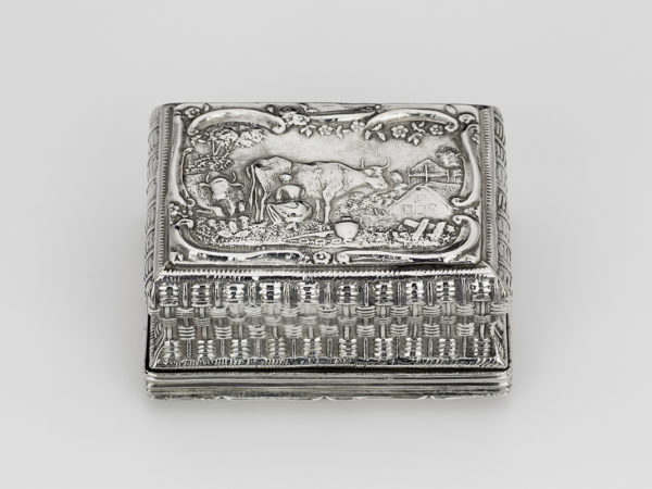 Zilveren snuifdoos uit 1803-10908