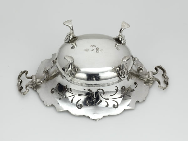 Zilveren kandijbakje uit 1763-11101