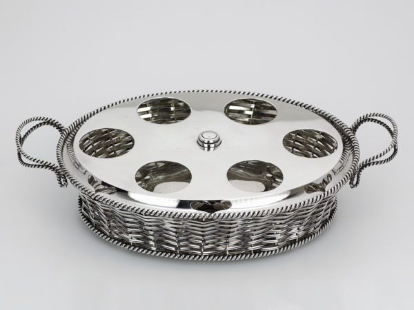 Bijzondere zilveren eierdopmand uit 1871-11997