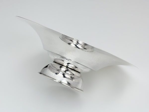 Zilveren gehamerde schaal uit 1926-12034