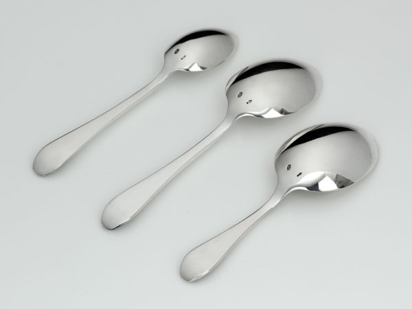 14 delige lepelset met gehamerde steel in etui 1925-1953-12486