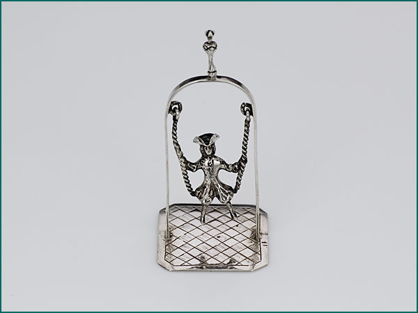 Zilveren miniatuur schommel uit 1735-12667