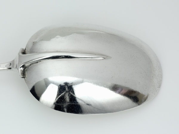 Zilveren brijlepel uit 1740-12857