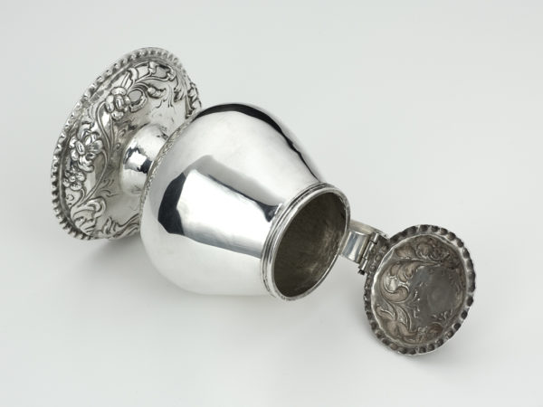 Zilveren mosterdpot uit 1711-13239