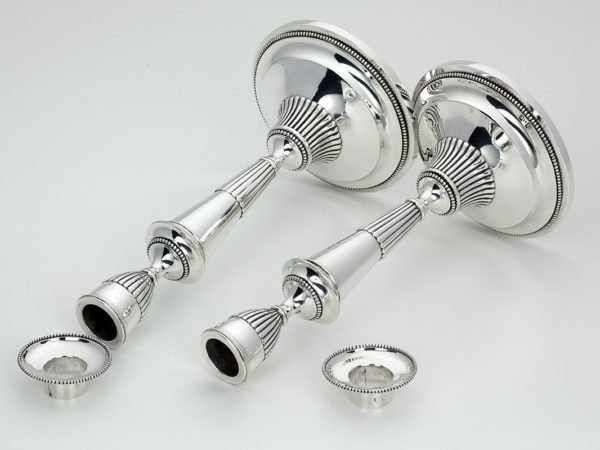 Stel zilveren kandelaars met uitneembare bobeches uit 1837-13305