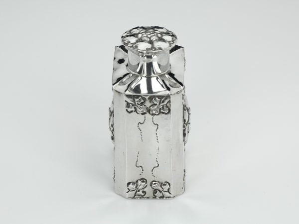 Zilveren theebus uit 1725 (Rotterdam)-13250