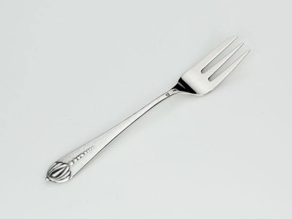 12 zilveren gehamerde gebaksvorken 1910-1935-13554
