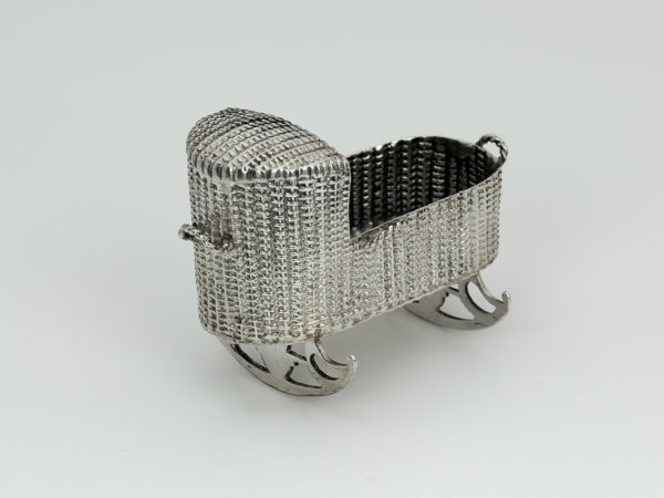 Zilveren miniatuur schommelwieg uit 1781-14089