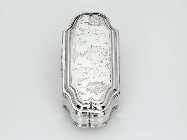 Zilveren tabaksdoos met gravering uit 1764 of 1787-14504