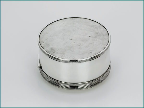 Zilveren koektrommel uit 1842-14510