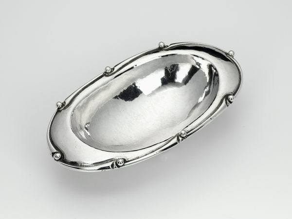 Zilveren bonbonschaal op bolpootjes-14636