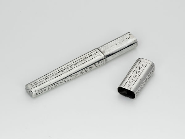 Zilveren naaldenkoker met gravering 1795-1810-14861