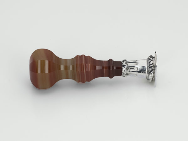 Zilveren lakstempel met agaten greep 1814-1905-14981