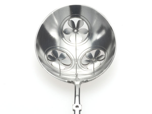 Zilveren natfruit/strooilepeltje met turkoois emaille 1858-1905-15200