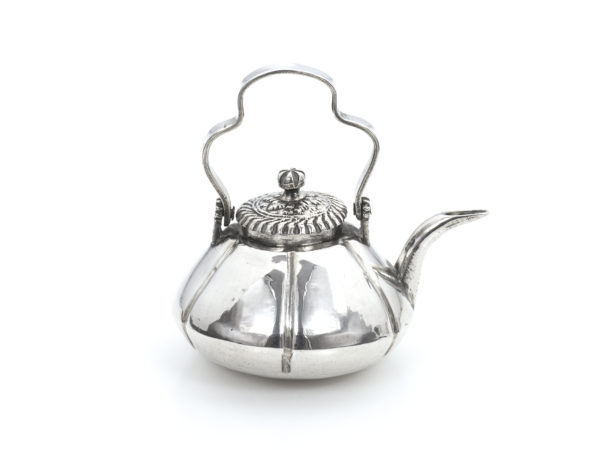 Zilveren miniatuur ketel 1718-1734-0