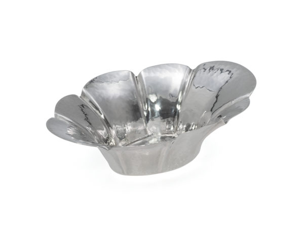 Zilveren gehamerd bonbonschaaltje uit 1931-15411